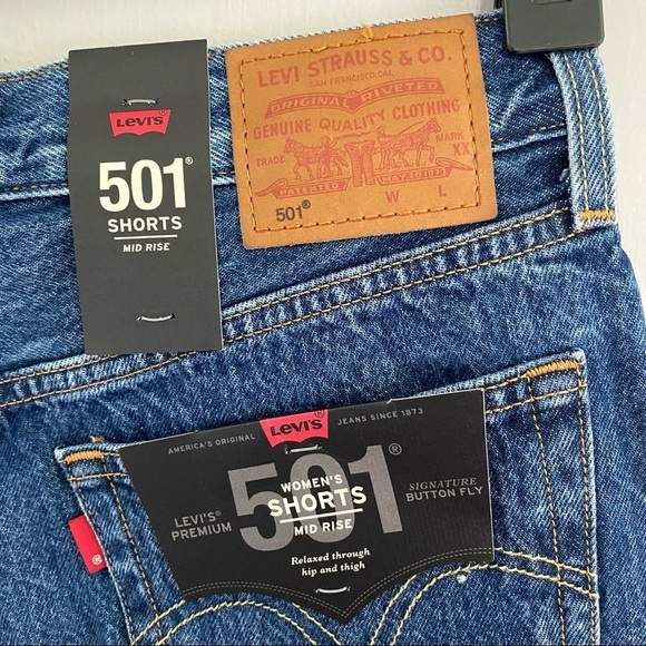 Levi’s 501 Raw Hem Denim Shorts - Picture 5 of 6